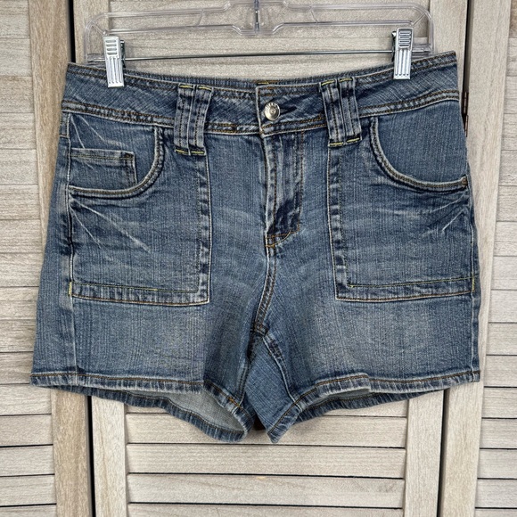 GITANO Vintage Y2K Distressed Stretch Denim Jean Shorts with Patch Pockets-10 - Picture 1 of 2